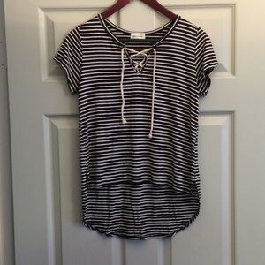 V-neck striped tee